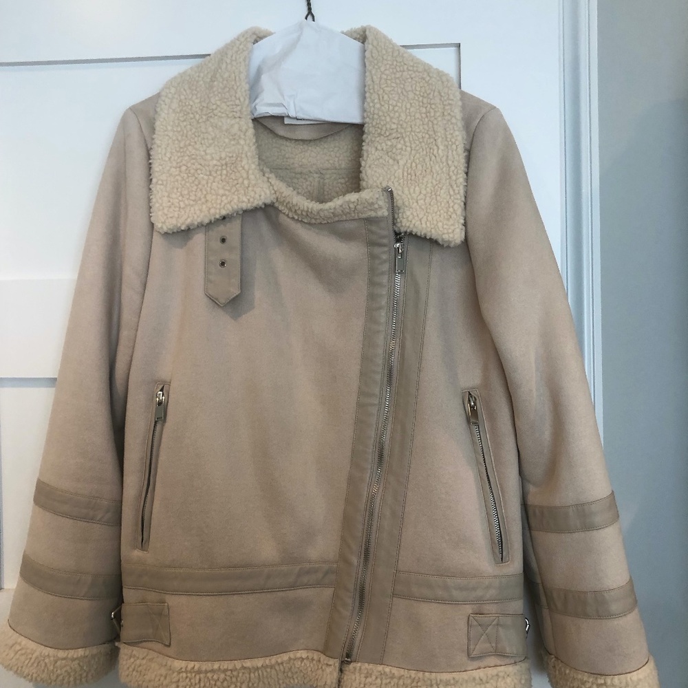 Sadie and Sage Beige Fuzzy Jacket - XS